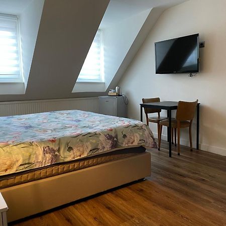 フェンロー Mg Bb Bed & Breakfast エクステリア 写真